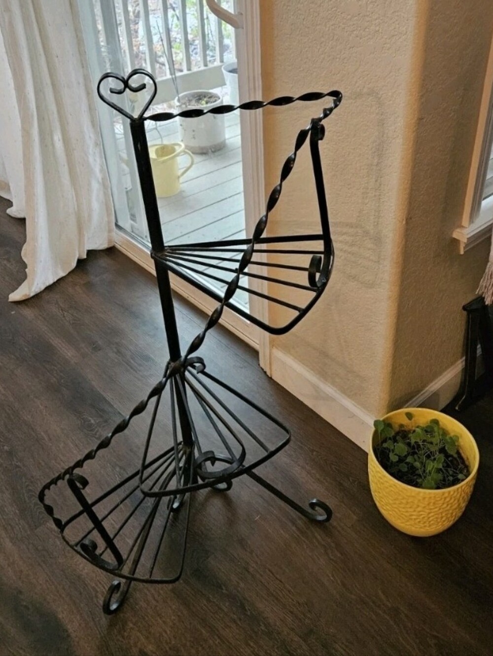 Vintage Wrought Iron Metal Spiral Staircase Tiered Plant Stand Shelf Victorian